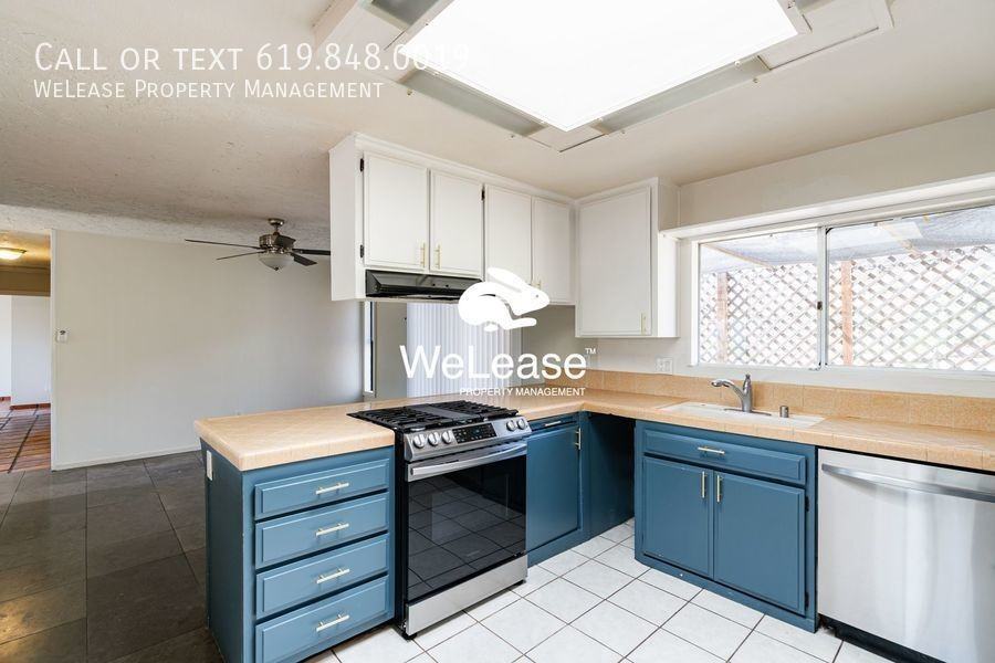 224 W Noakes St - Photo 2 of 19