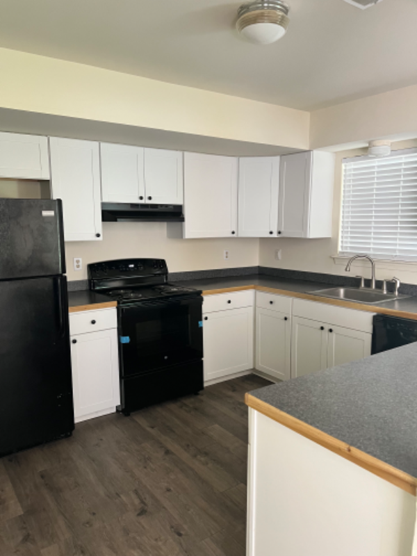 105 Stoney Dr - Photo 3 of 3