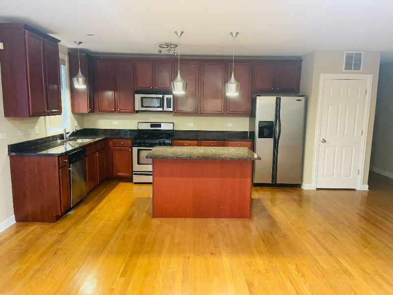 1475 E 69th St - Photo 5 of 20