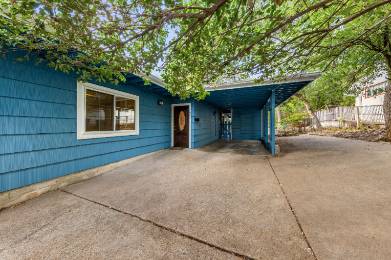 1504 W 39th 1/2 St - Photo 2 of 42