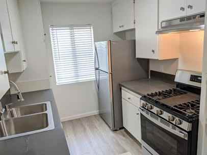 10945 ROSE AVE - Photo 2 of 9