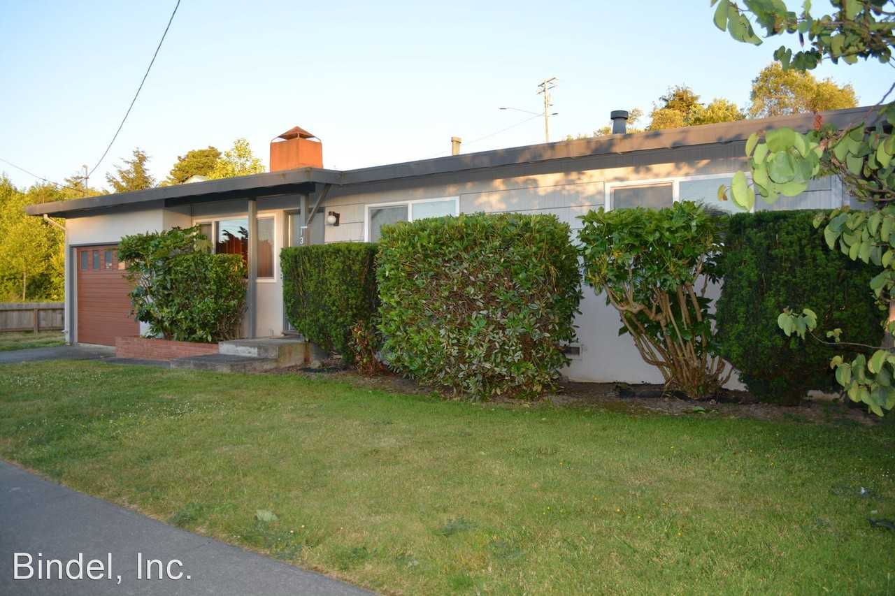 1351 Stromberg Ave - Photo 3 of 28