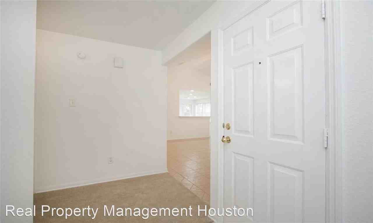 86 Genesee Ridge Dr - Photo 3 of 38