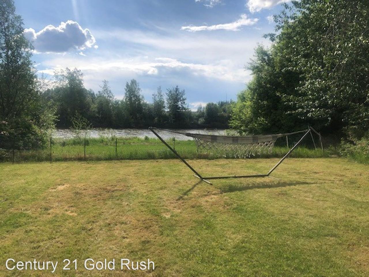 312 Slater Dr - Photo 3 of 11