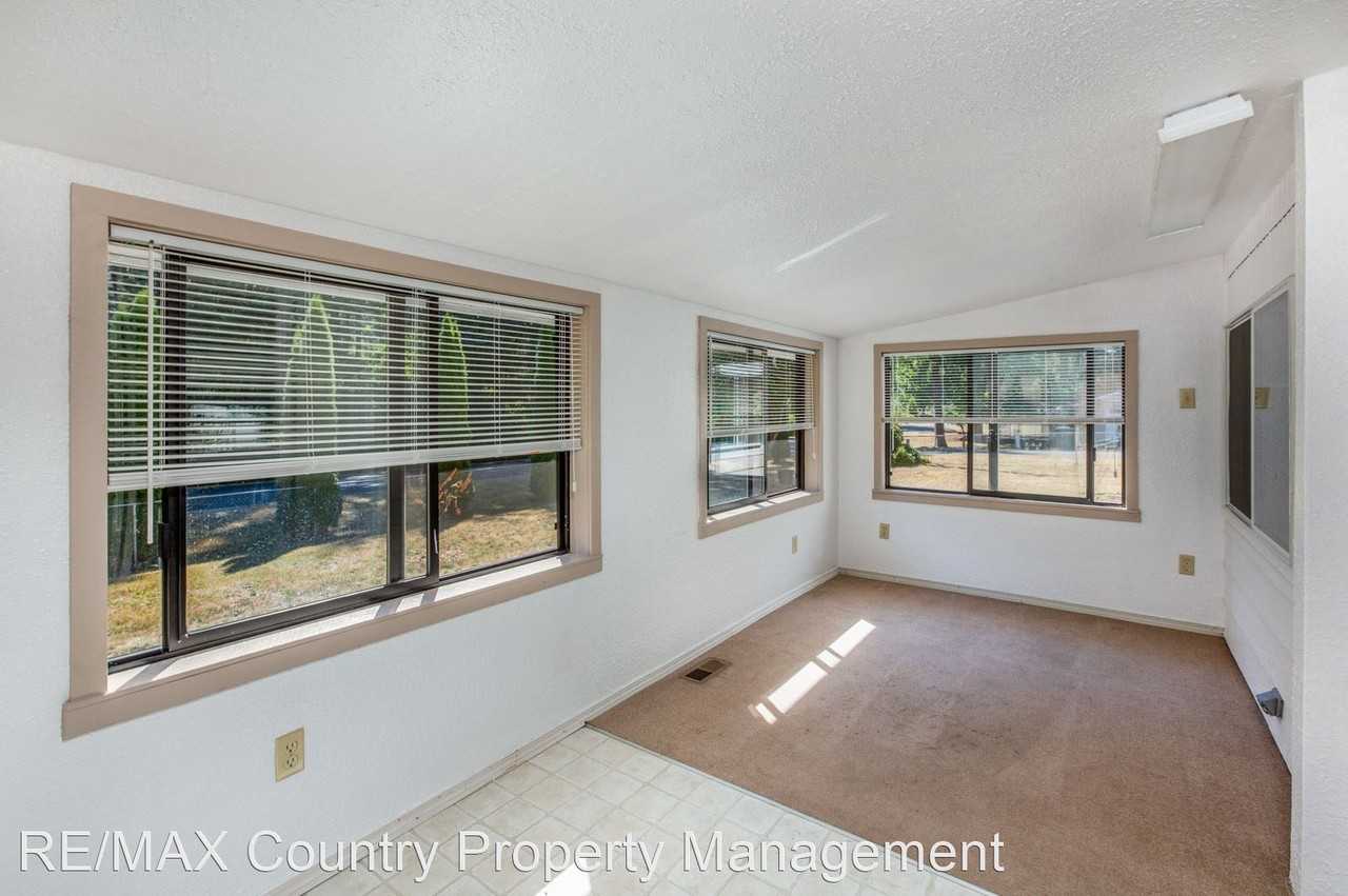 17038 Heather Ln Se - Photo 2 of 27