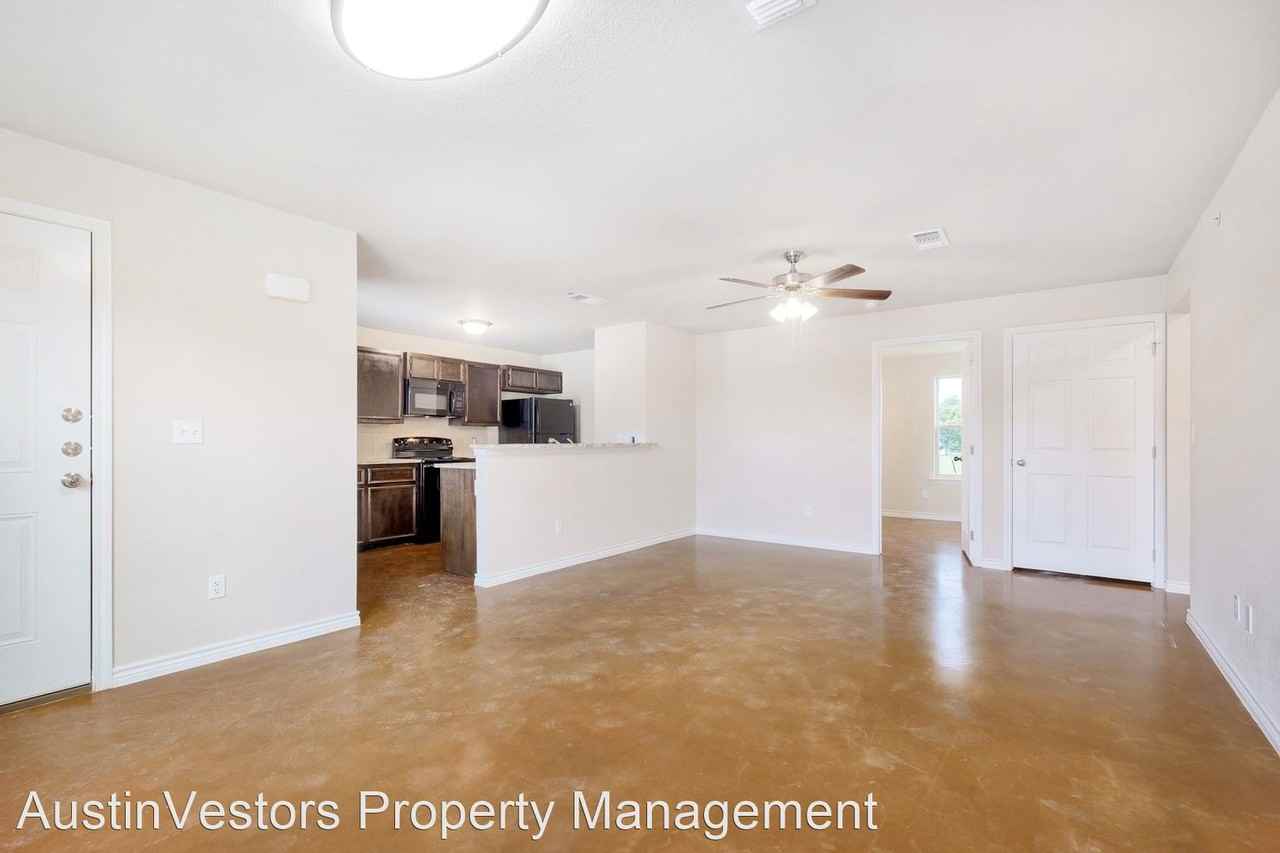 Modern Fourplex in Georgetown - Photo 3 of 28