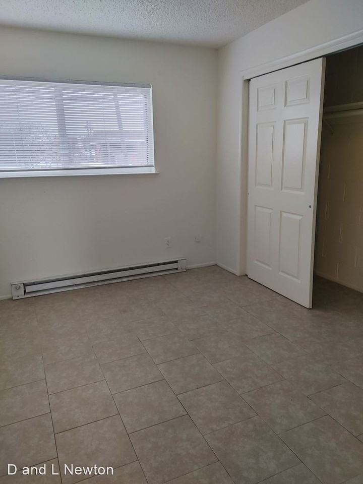 129 S. I St. - Photo 3 of 15