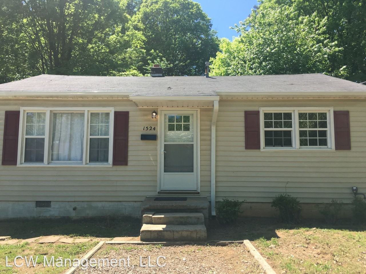 1524 Argonne Blvd - Photo 3 of 20
