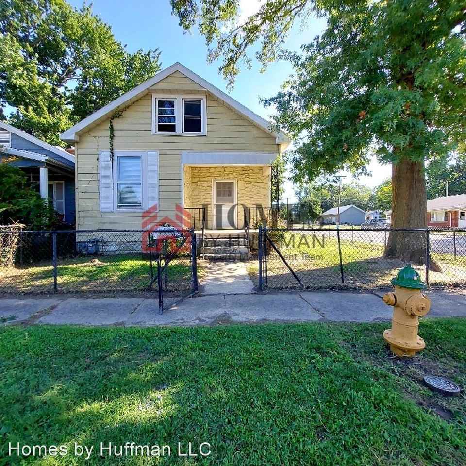 1401 E Illinois St - Photo 2 of 5