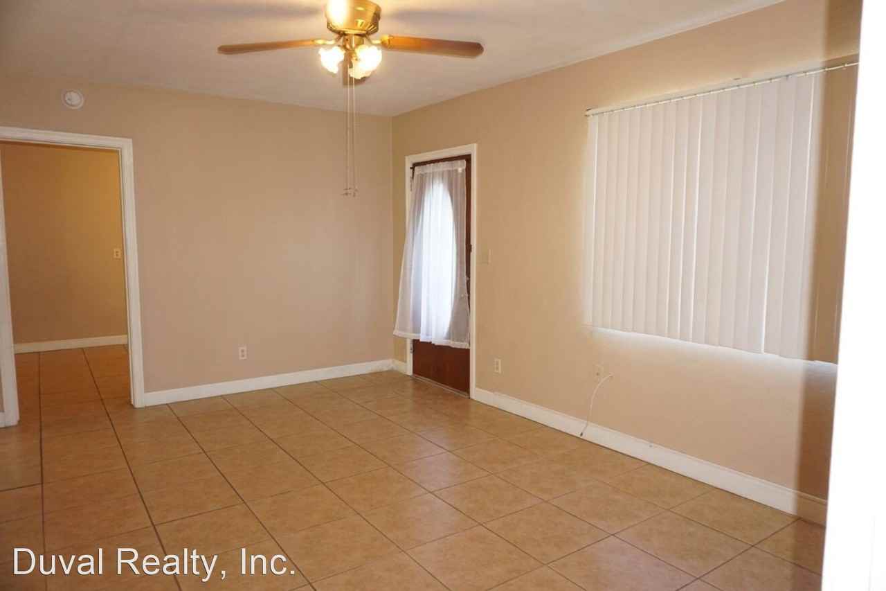 4726 Blount Ave - Photo 3 of 14