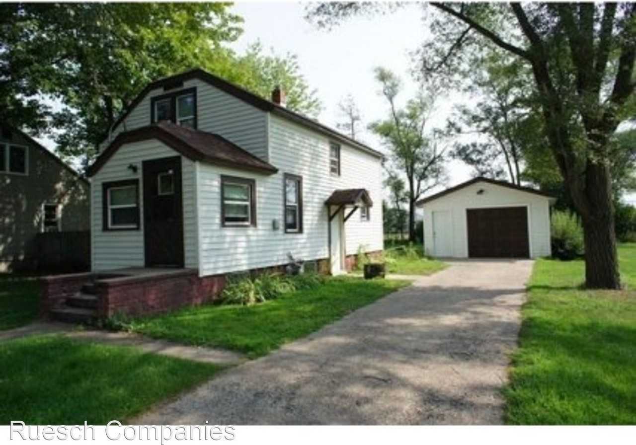 1981 6th St S - Photo 2 of 7