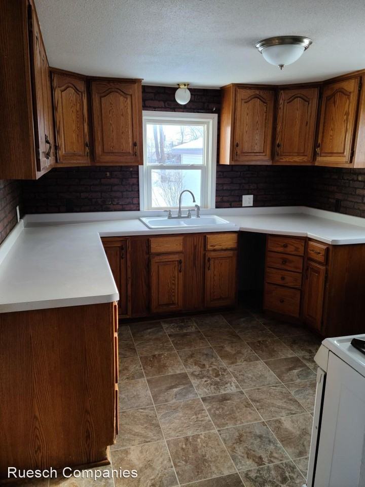 1981 6th St S - Photo 3 of 7