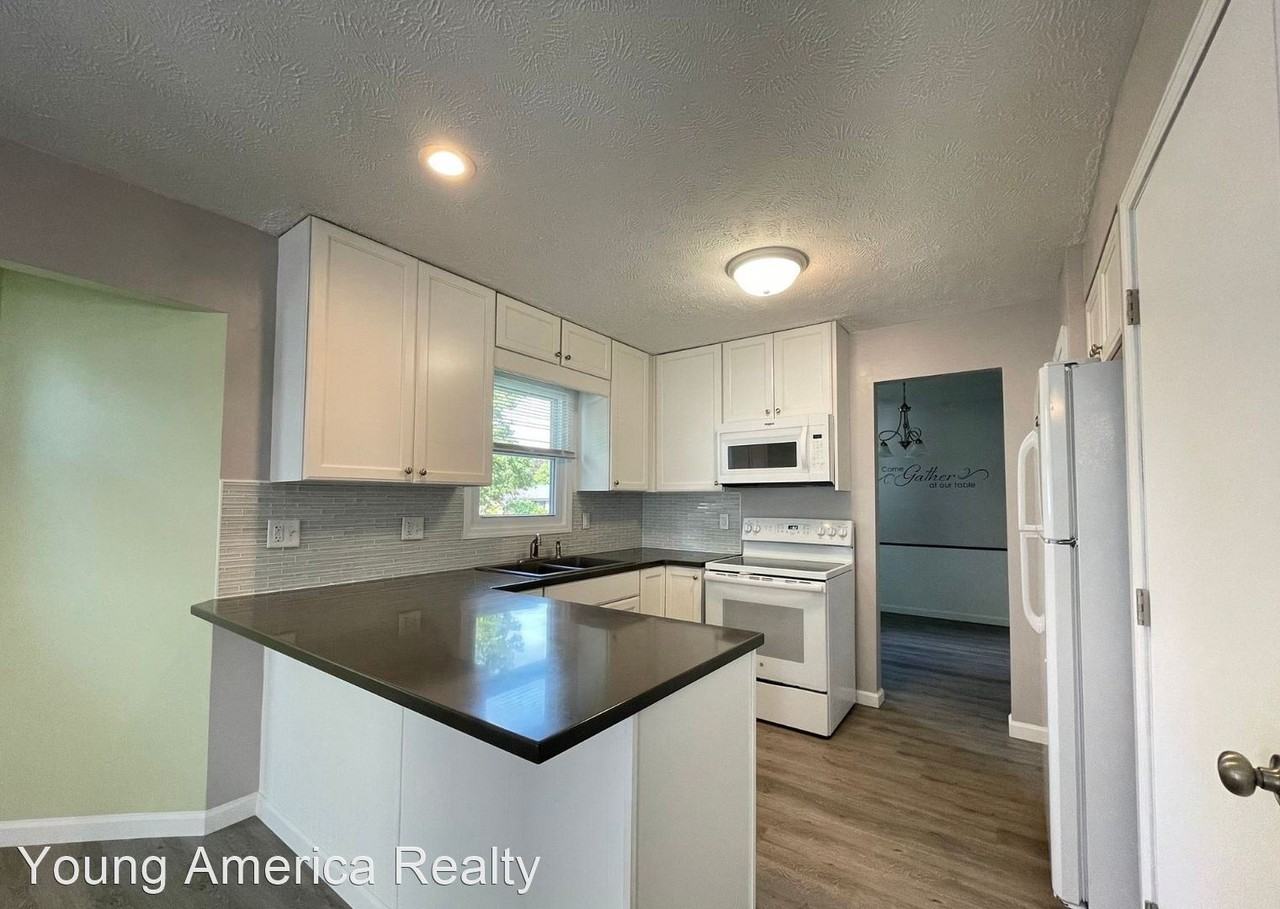 201 S Evergreen Ln - Photo 3 of 22