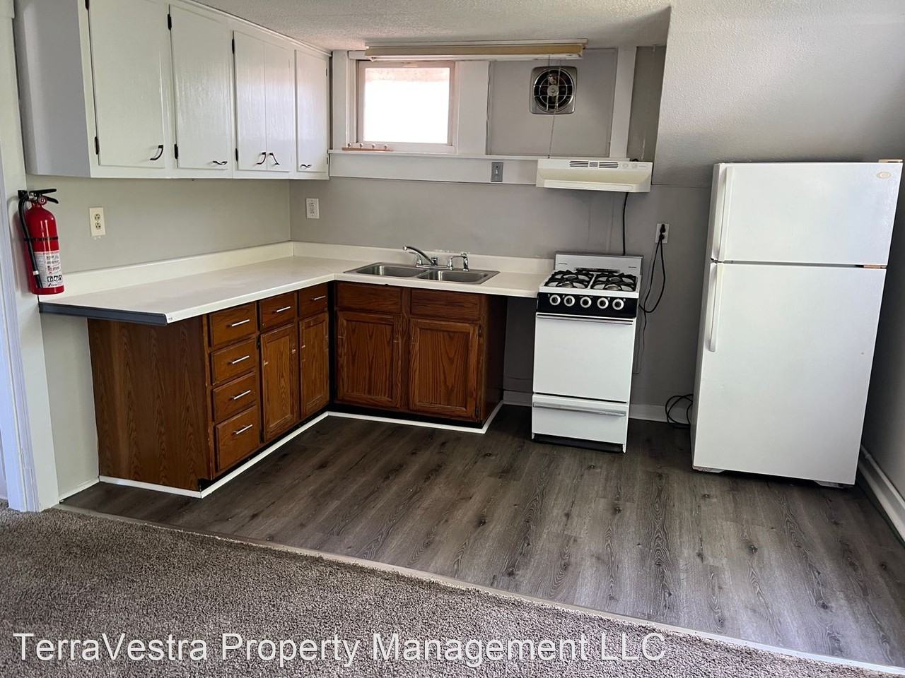 81 S Broadway - Photo 2 of 14