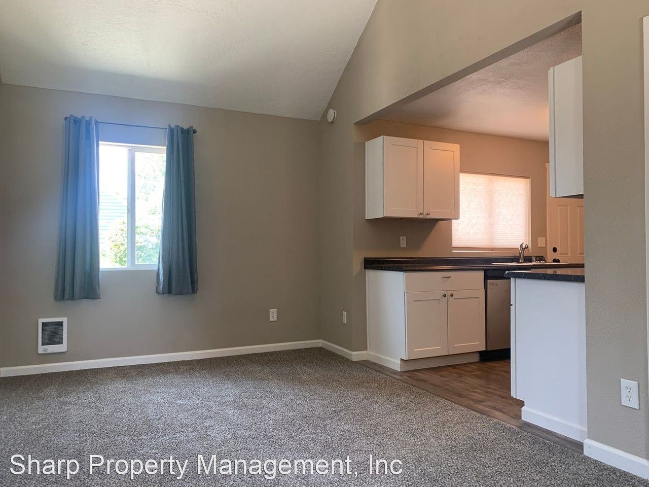 801 Mill St - Photo 3 of 12