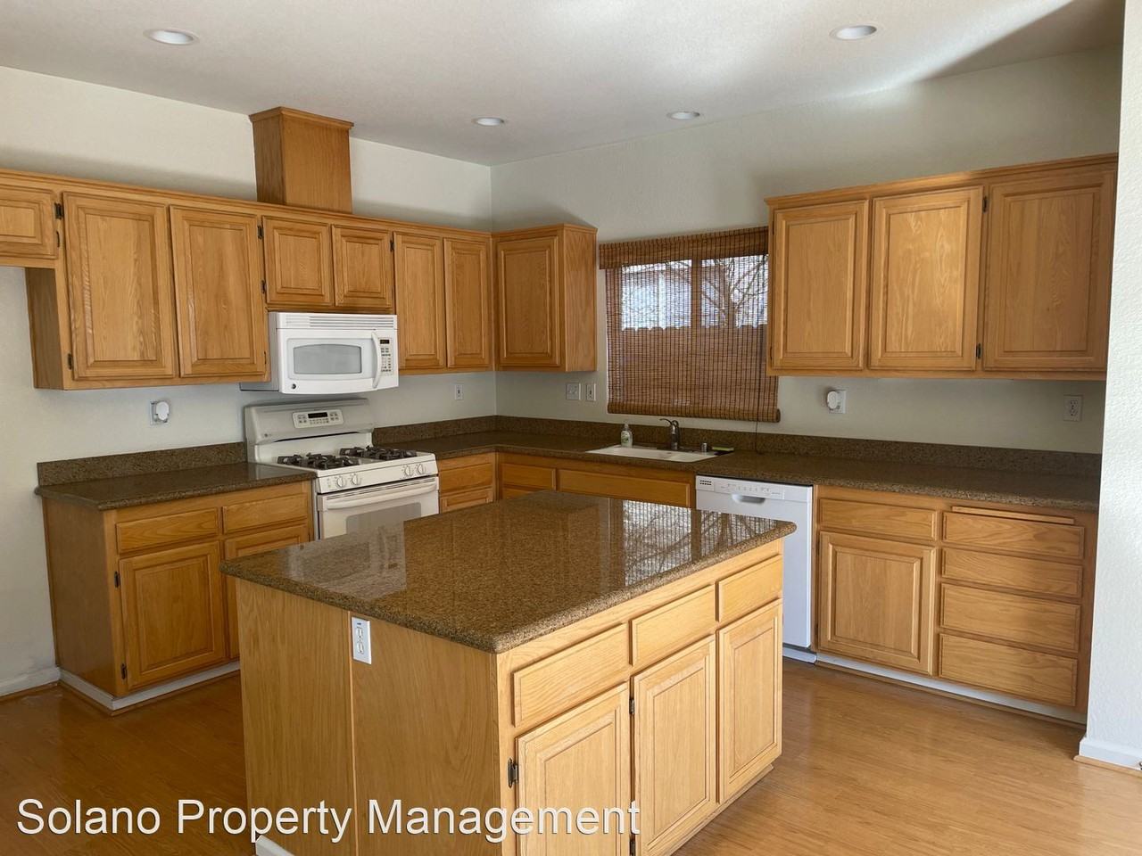 1232 Potrero Cir - Photo 3 of 15