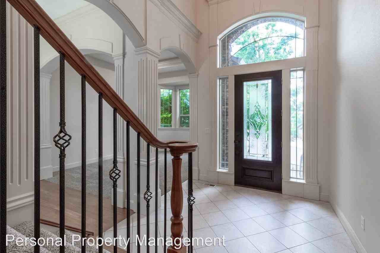 4164 Forest View Dr - Photo 3 of 30