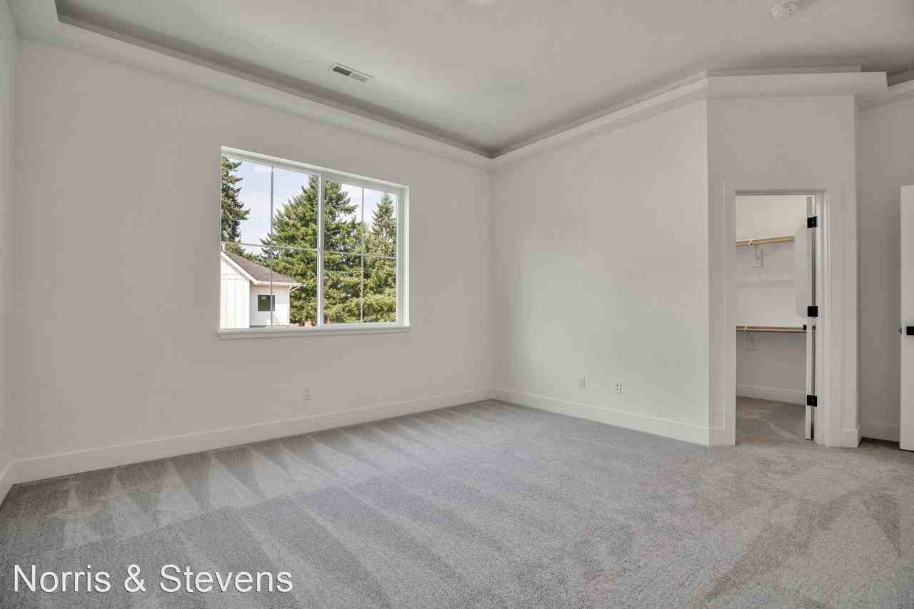 Landover Townhomes Apartments 11015 Ne 26th St, Vancouver, WA 98684