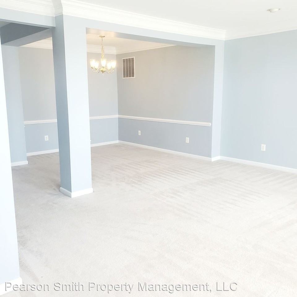 42902 Overly Sq - Photo 2 of 50