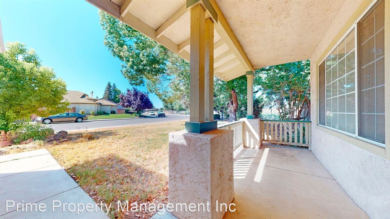 1042 Calaveras St - Photo 3 of 20