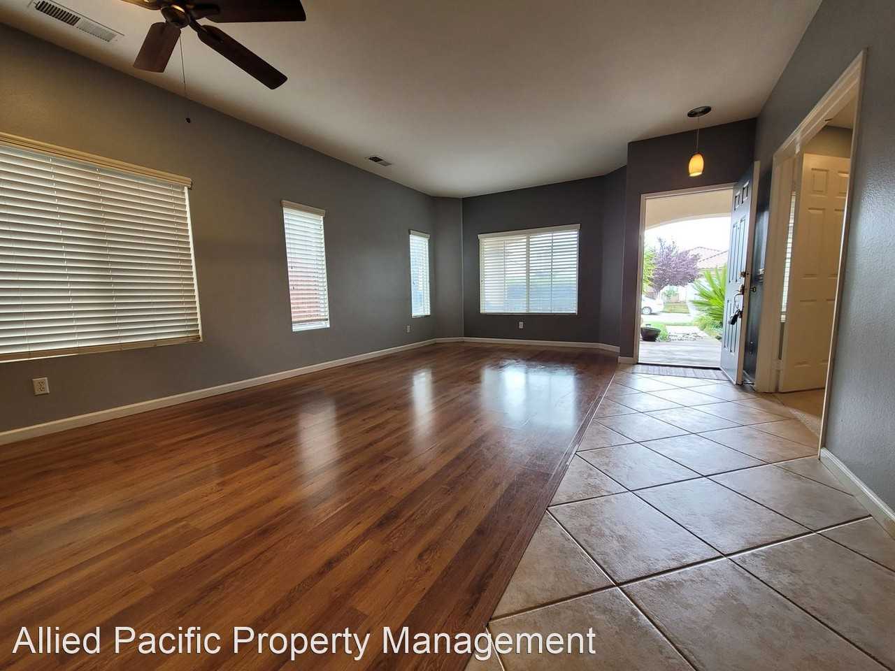 1331 Silver Torch Dr - Photo 3 of 24