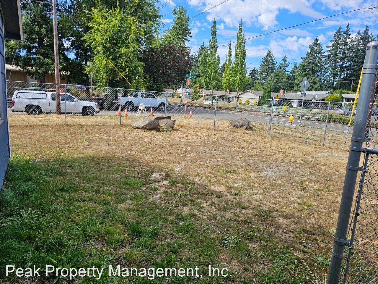 15706 E Burnside St - Photo 2 of 20