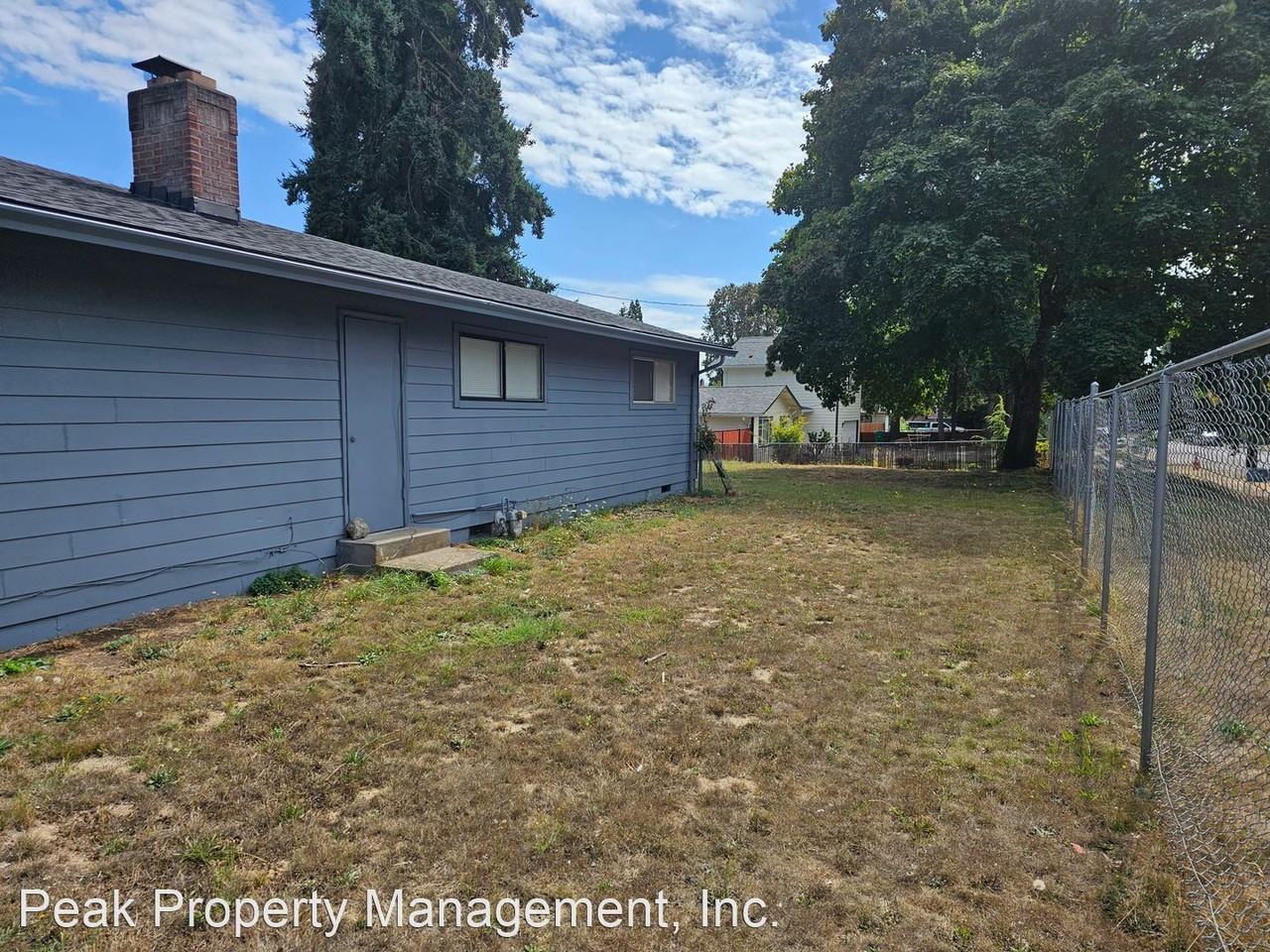 15706 E Burnside St - Photo 3 of 20