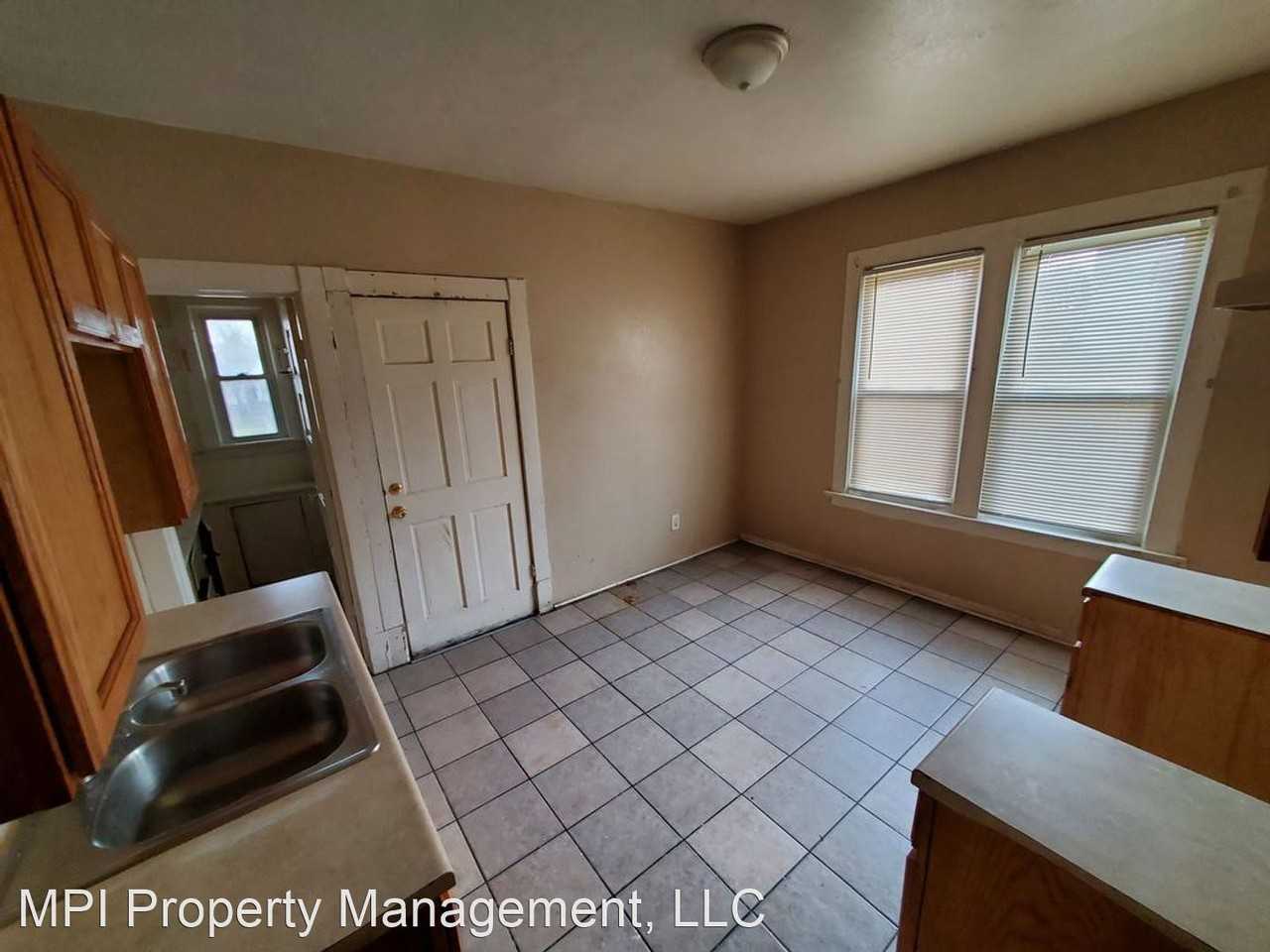 2424 N 34TH ST - Photo 2 of 10
