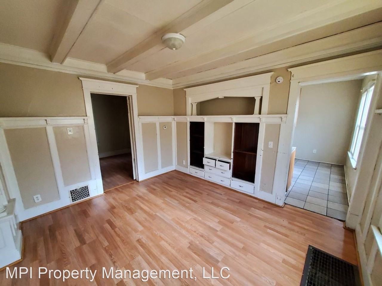 2424 N 34TH ST - Photo 3 of 10