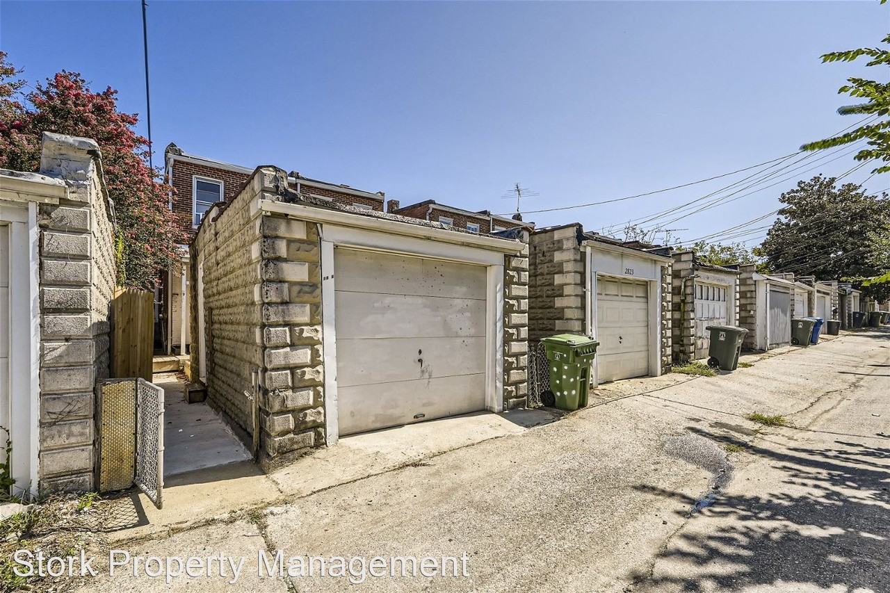 2821 Chesterfield Ave - Photo 3 of 17