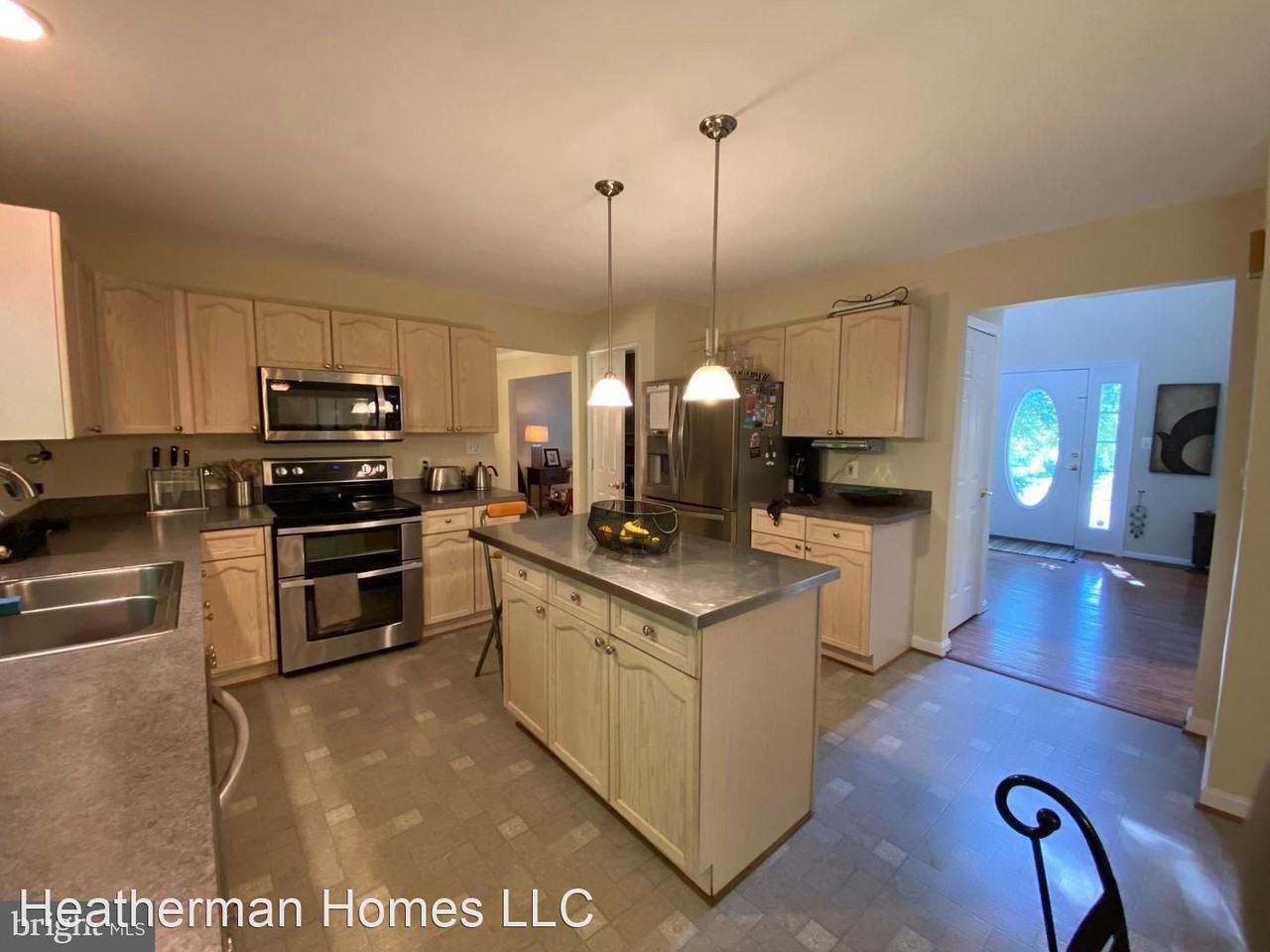 7 Prestonwood Ct - Photo 3 of 31