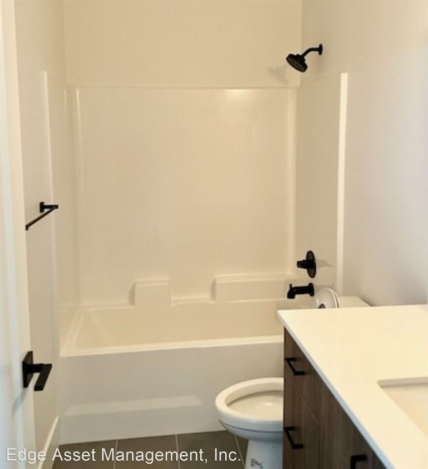 3775 SE Clay Street - Photo 3 of 34