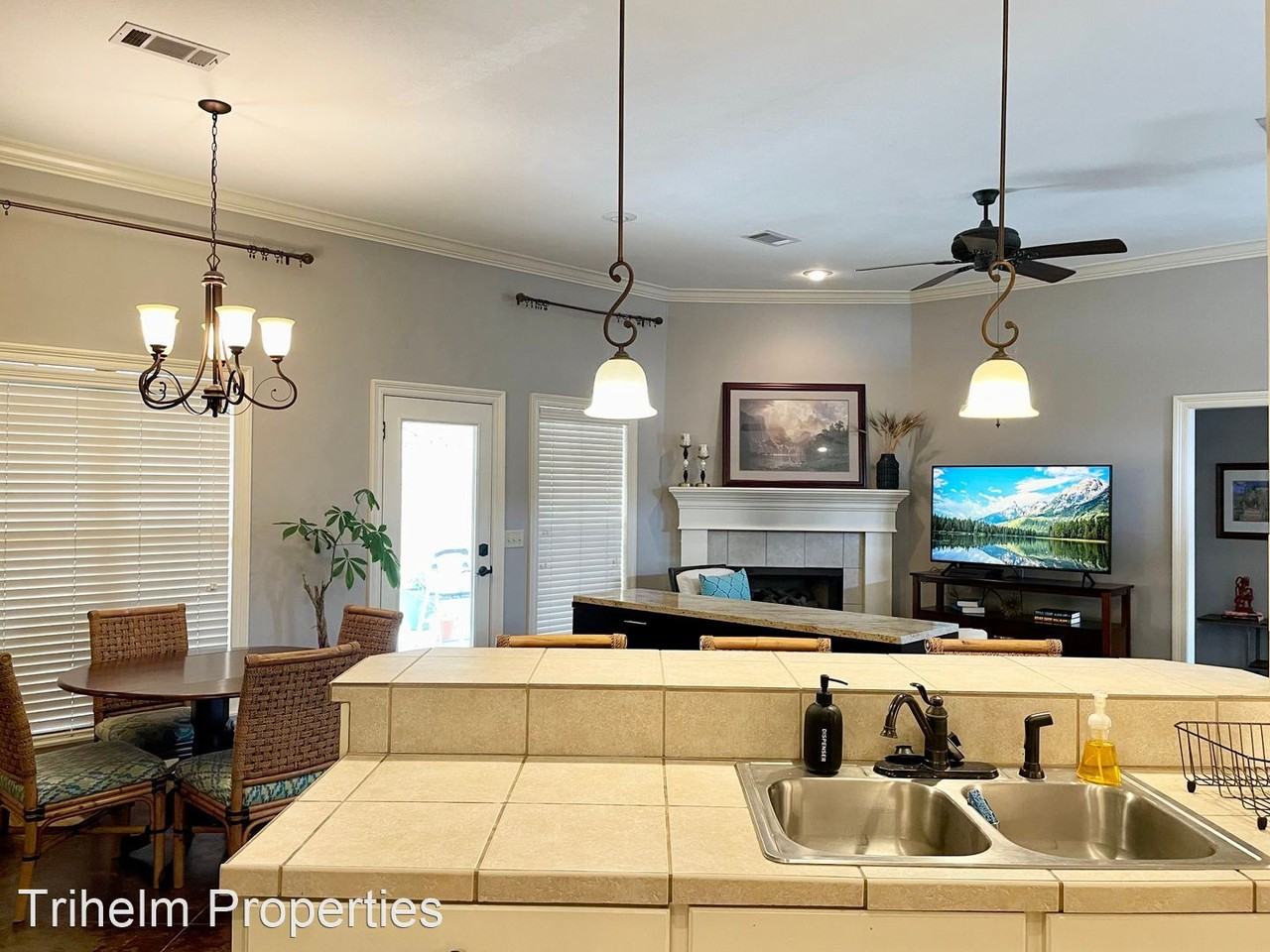 110 Britton Cir - Photo 2 of 6