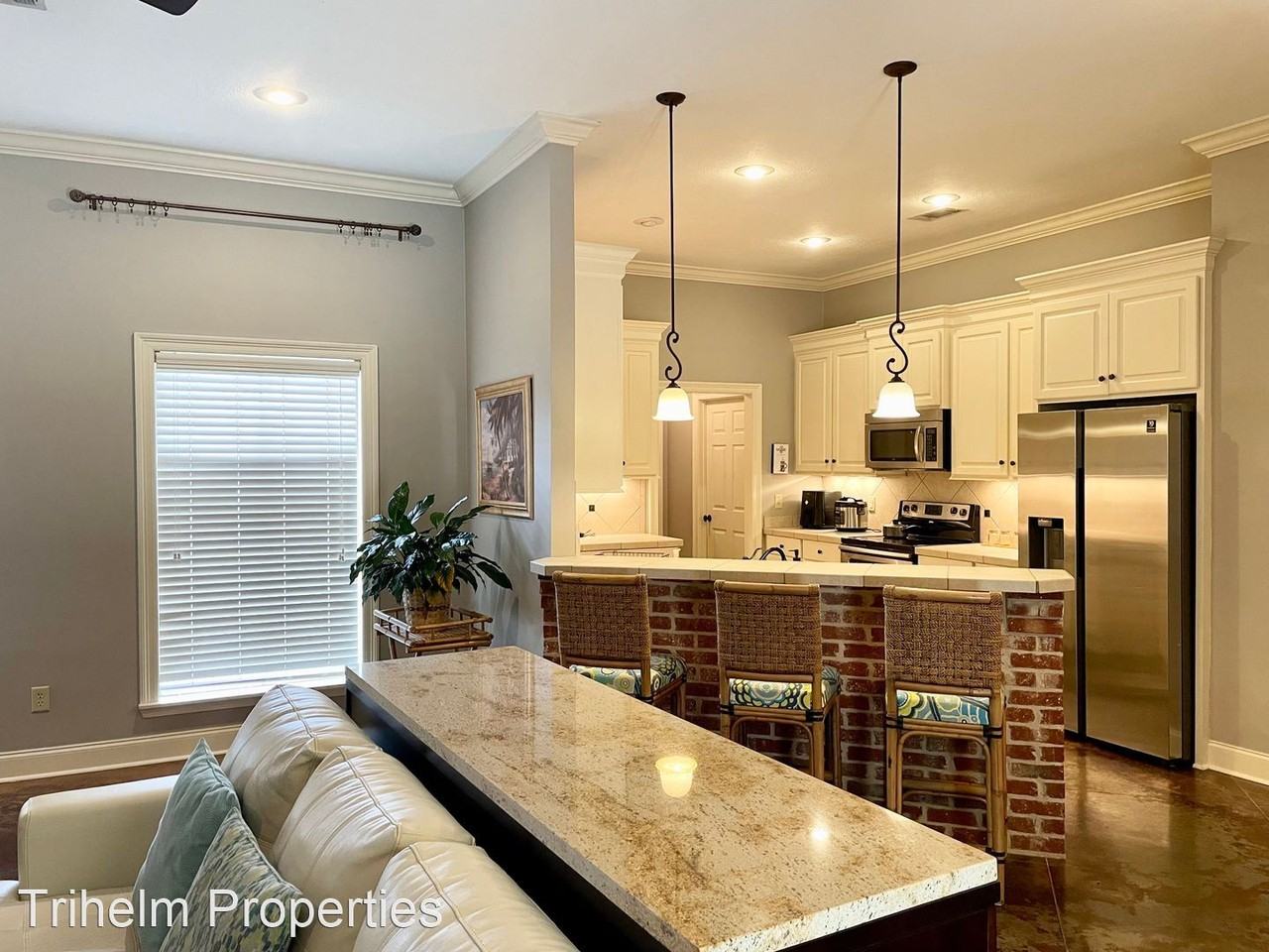 110 Britton Cir - Photo 3 of 6