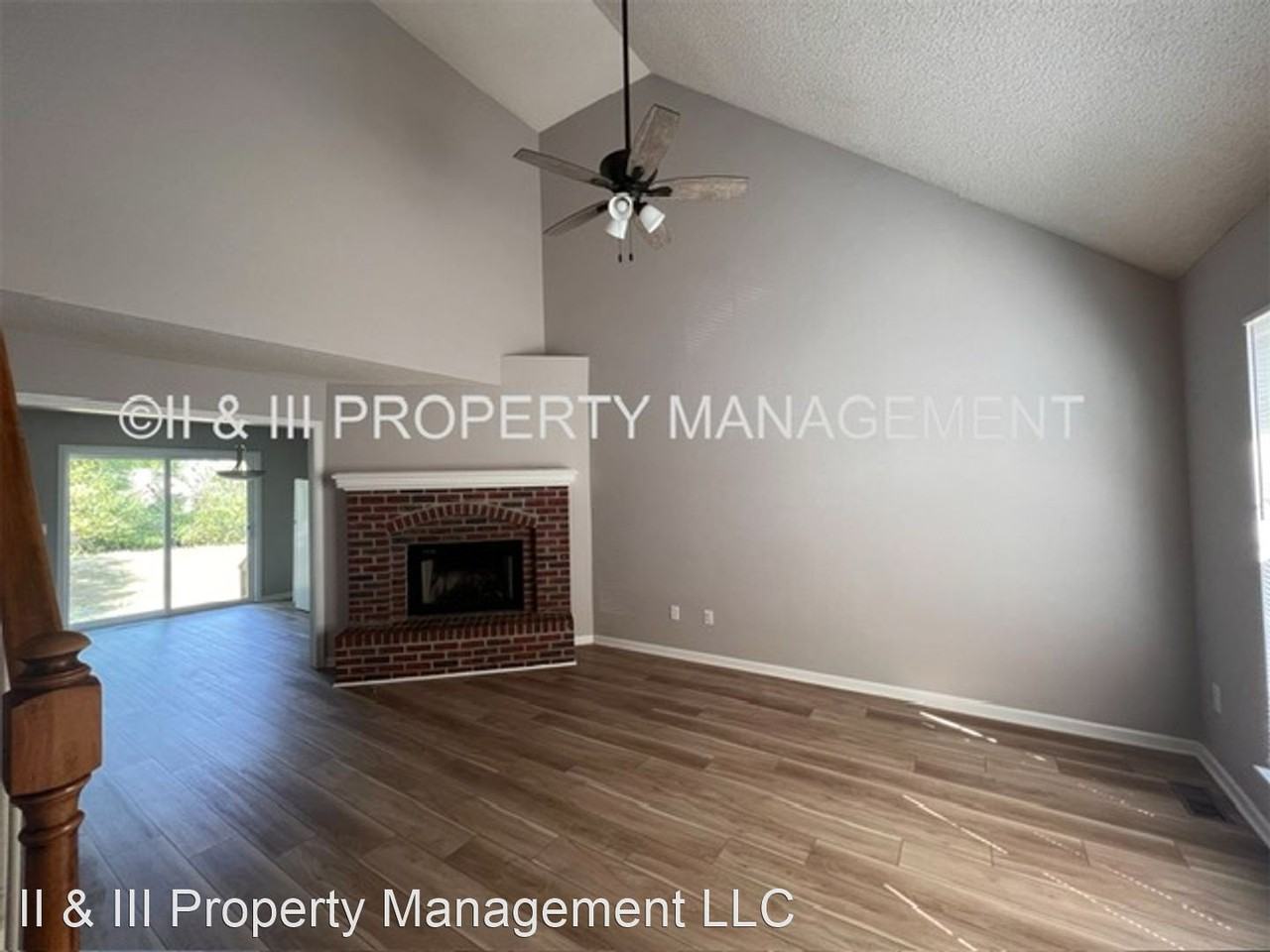 1327 N Ridge Pkwy - Photo 2 of 20