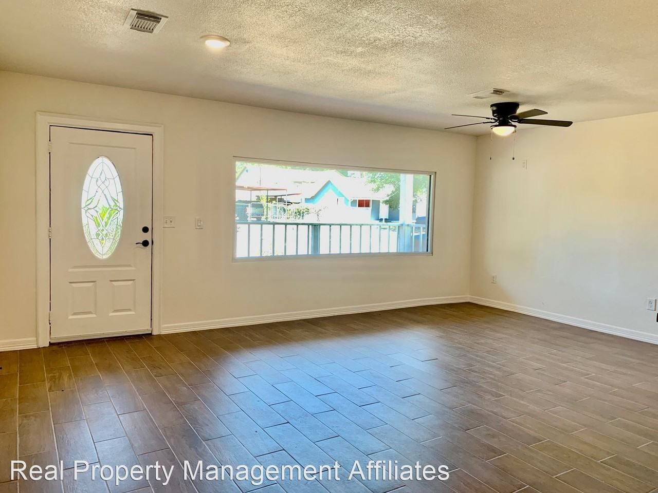 2143 Des Jardines St - Photo 3 of 14