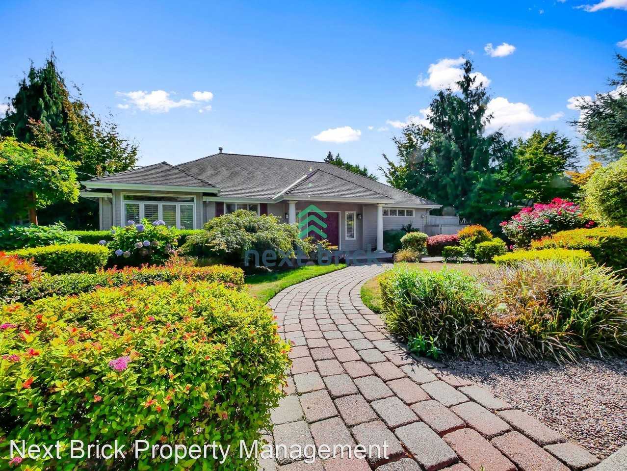 137 11th Ave - Photo 2 of 29