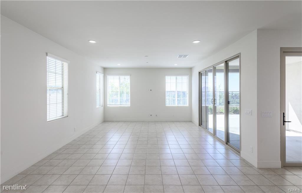 1928 Aliso Canyon Dr - Photo 2 of 10