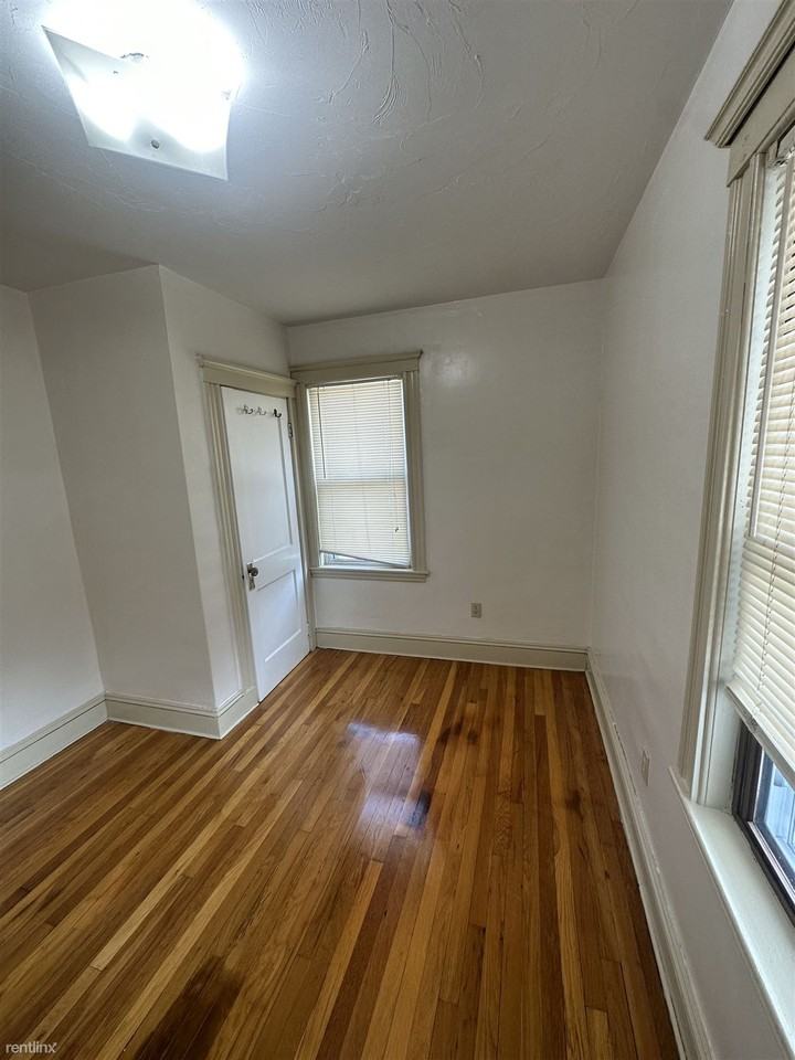 119 Child St - Photo 3 of 28