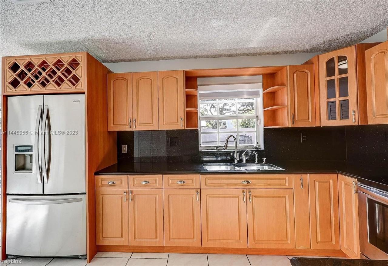 19061 Nw 90th Ct - Photo 2 of 22