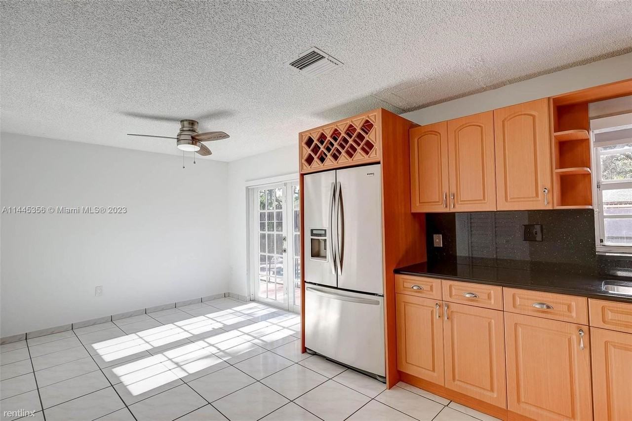 19061 Nw 90th Ct - Photo 3 of 22