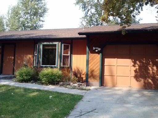 211 Red Fox Rd - Photo 2 of 11