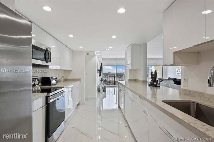 1880 S Ocean Dr - Photo 2 of 9