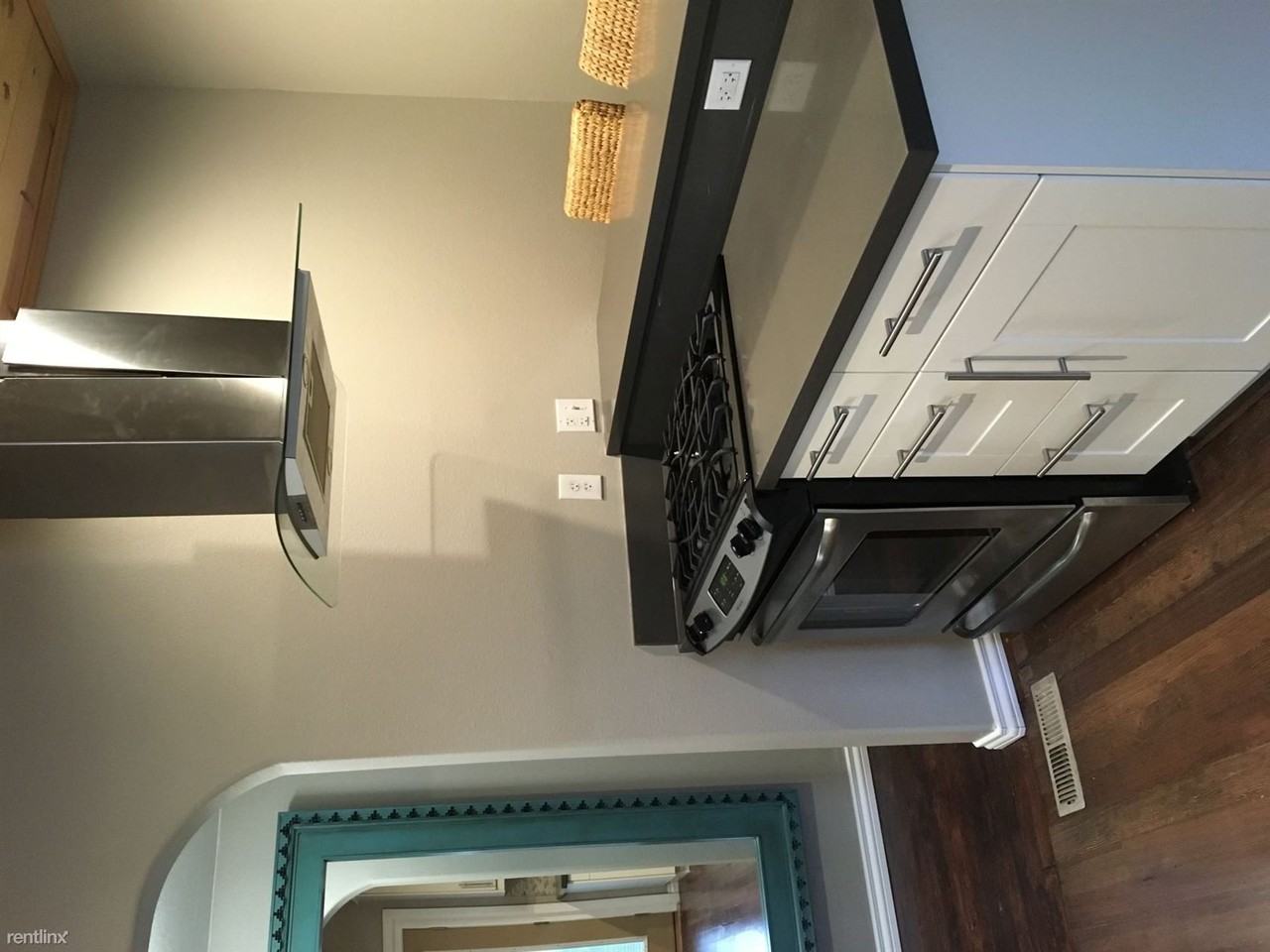 2077 Gold St - Photo 3 of 9