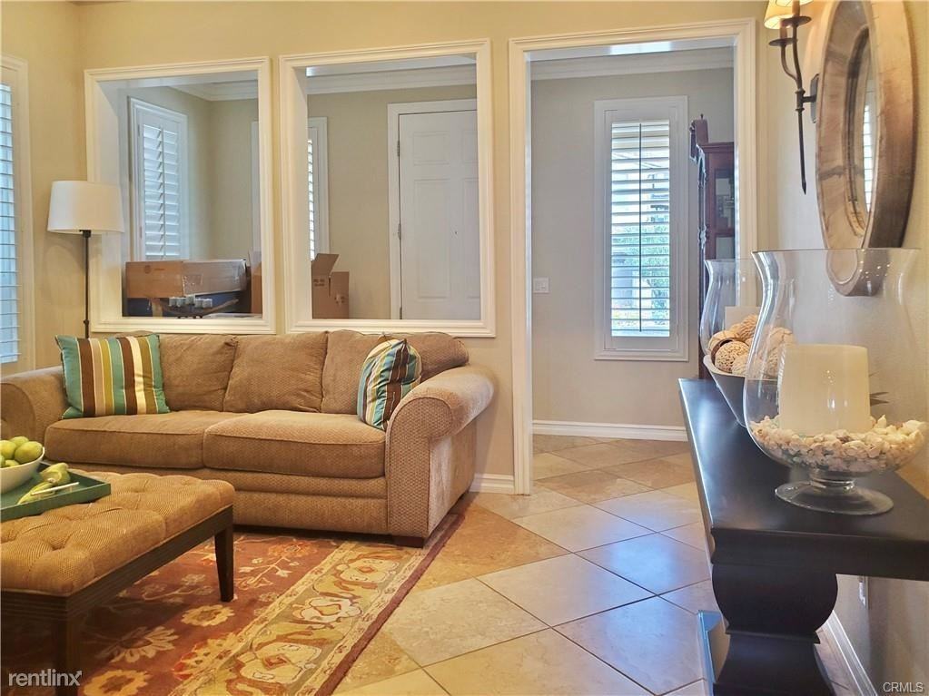 25 Via Cristobal - Photo 2 of 10