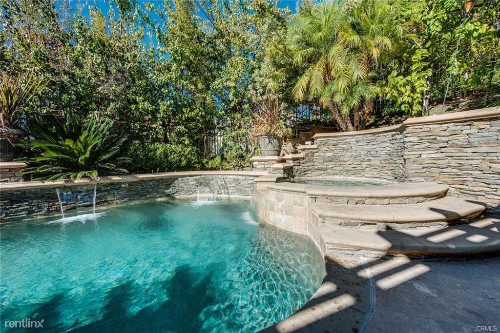 23539 Ridgeway - Photo 2 of 8