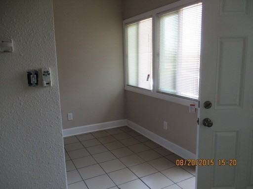 4927 Auburn Dr - Photo 3 of 4