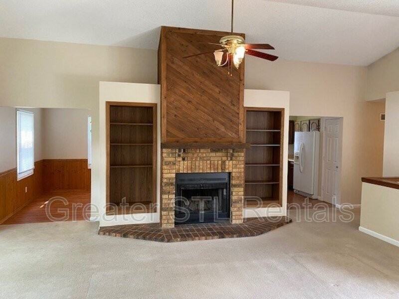 128 Grand Teton Dr - Photo 3 of 18