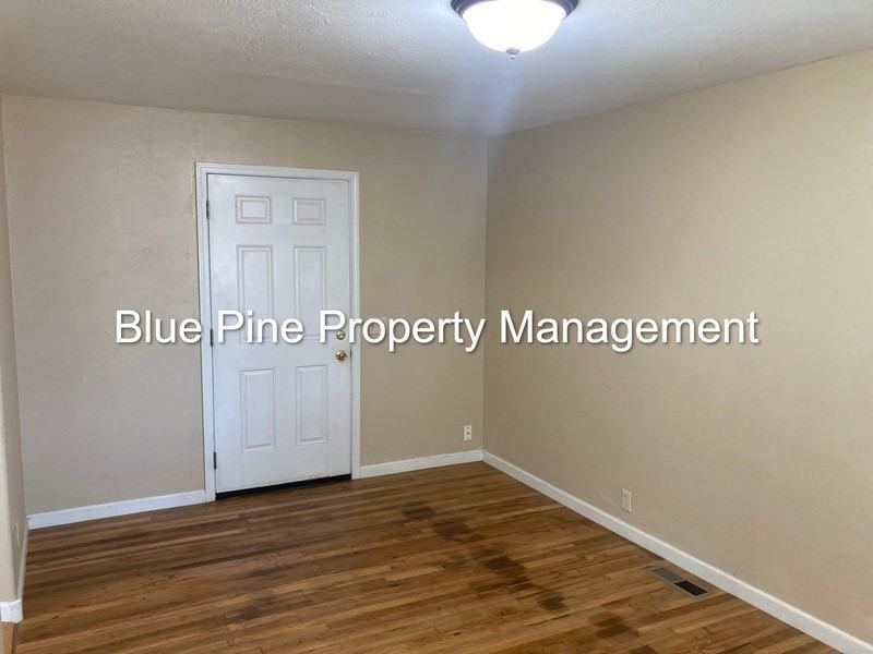 452 E Center St #A - Photo 3 of 7