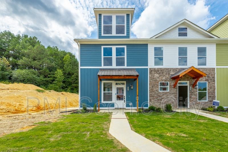 1908 Cypress Ln - Photo 4 of 42